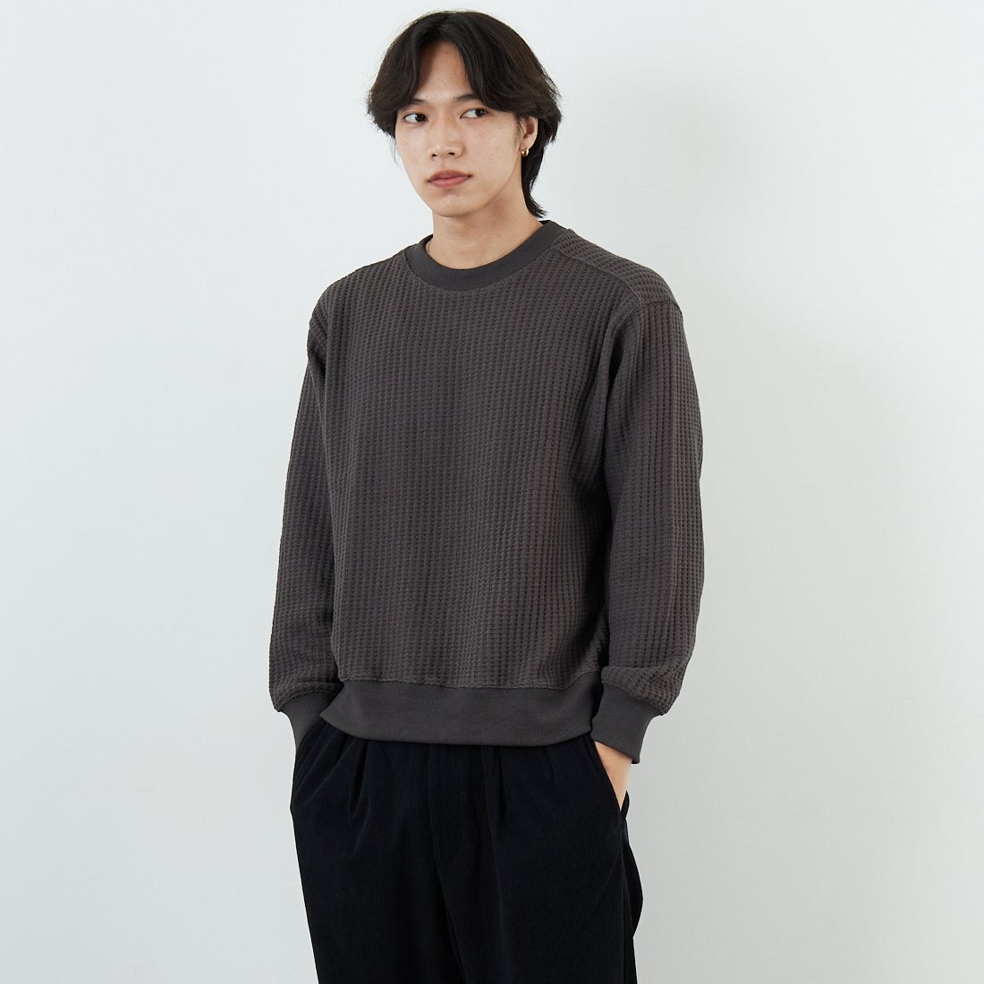 SLICK [スリック] ビッグワッフル クルーネックプルオーバー [5131014] 720 COAL B &&モデル身長：179cm 着用サイズ：1&&