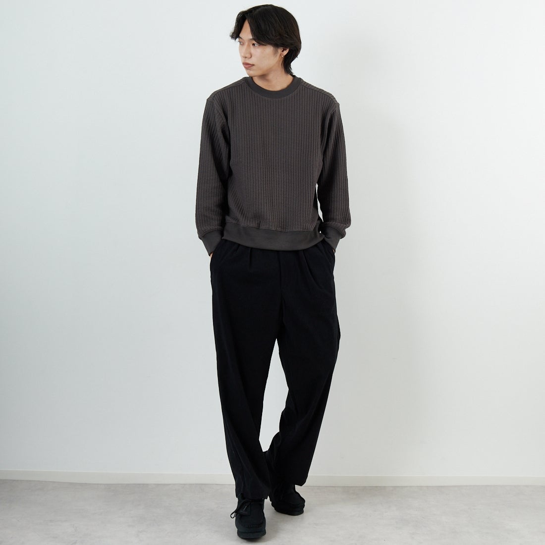 SLICK [スリック] ビッグワッフル クルーネックプルオーバー [5131014] 720 COAL B &&モデル身長：179cm 着用サイズ：1&&