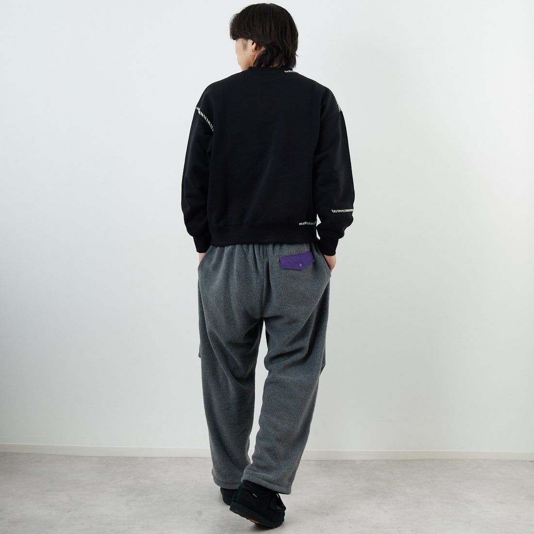 SLICK [スリック] コンパクトフリース エンブロイダリースウェットシャツ [5131033] 700 BLACK &&モデル身長：179cm 着用サイズ：1&&