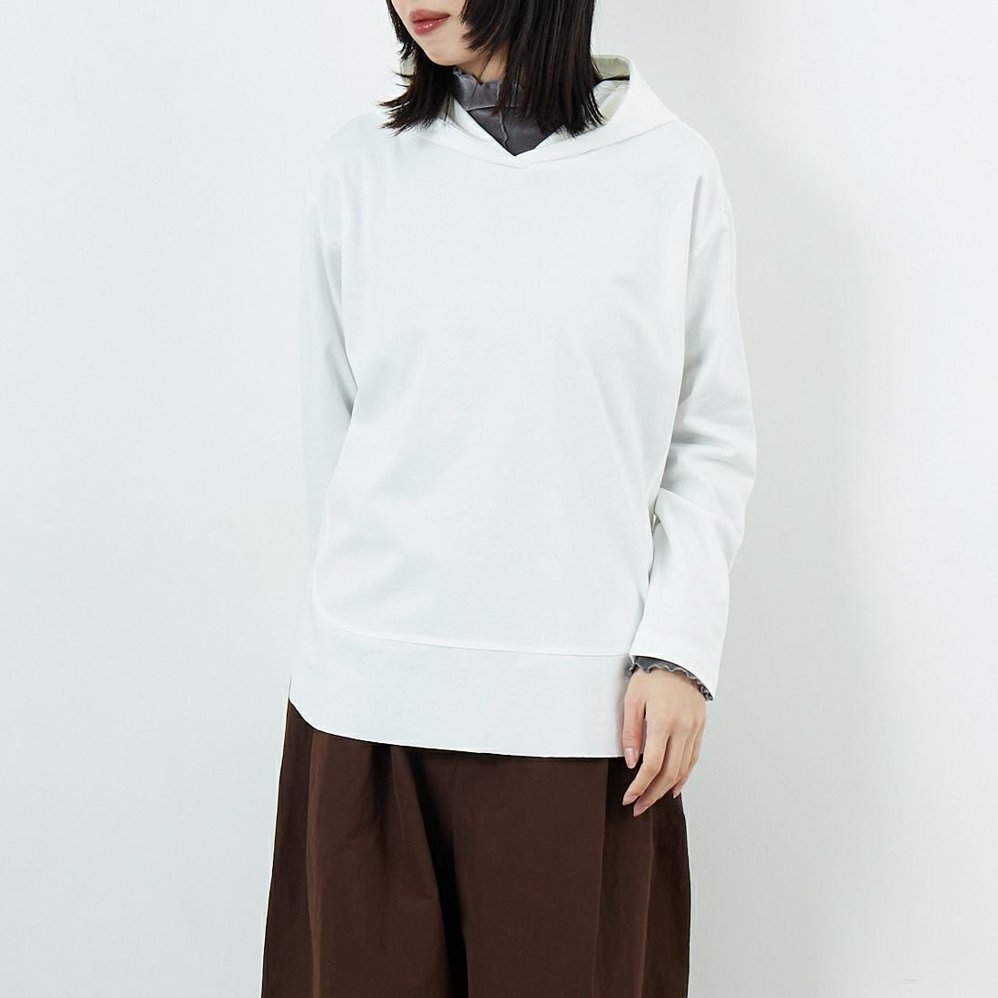 DIGNITE COLLIER [ディニテコリエ] 裾切替パーカー [80256300] 031 ｱｲﾎﾞﾘｰ &&モデル身長：162cm 着用サイズ：F&&