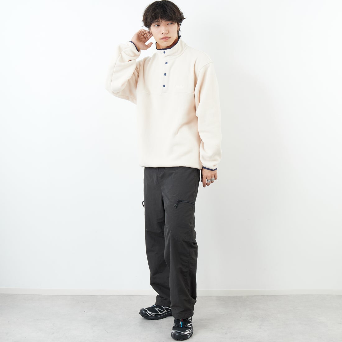 frostline [フロストライン] 別注 フリースハーフスナッププルオーバー [FL17-JK-IN5-JF] IVORY &&モデル身長：179cm 着用サイズ：L&&
