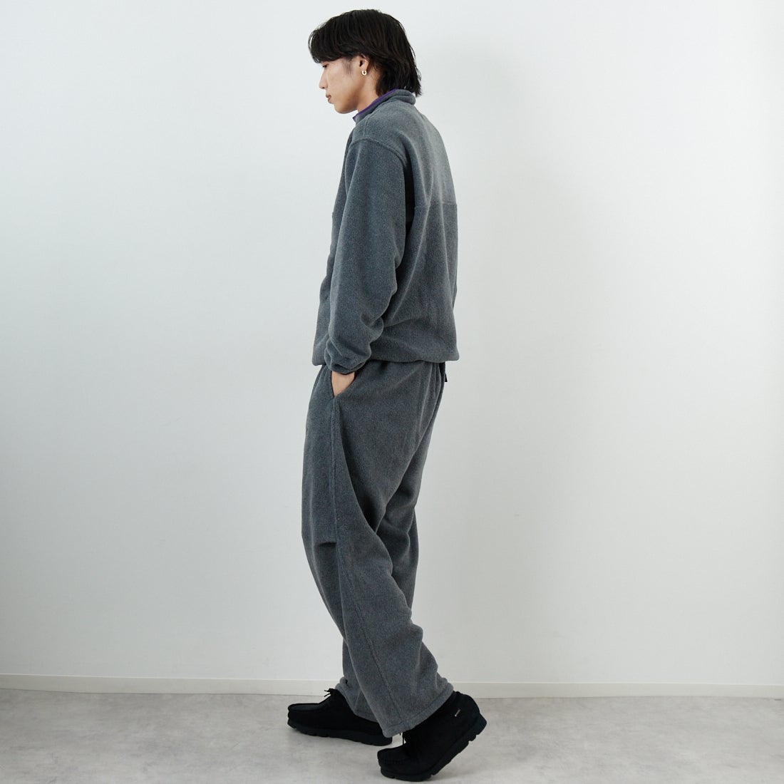 frostline [フロストライン] 別注 フリースパンツ [FL10-PT-IN5-JF] GRAY &&モデル身長：179cm 着用サイズ：L&&