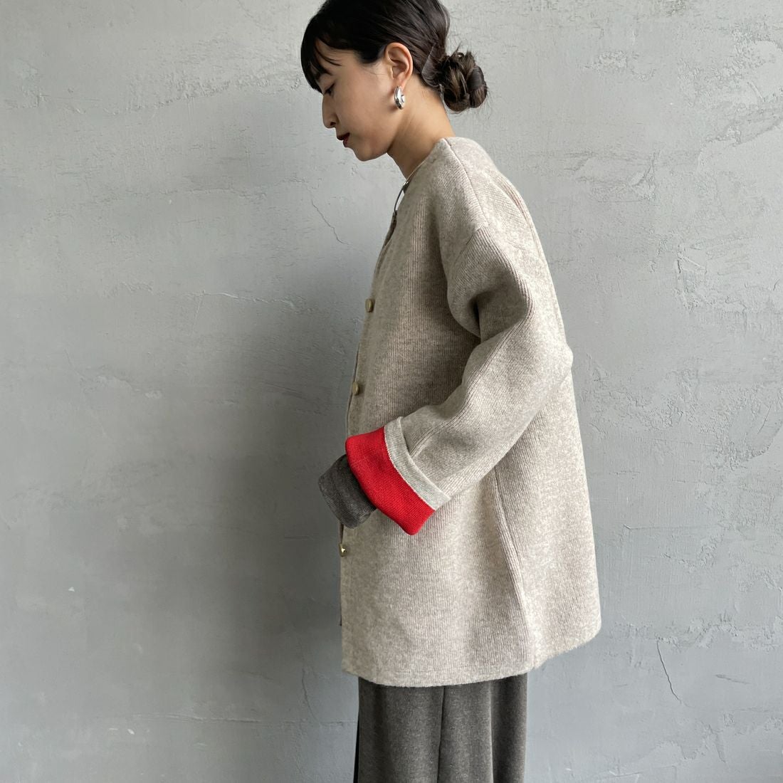 Maison de L'allure [メゾン ドゥ ラリュール] ダブルフェイスニットコート [M24131036] 22 BEG/RED &&モデル身長：150cm 着用サイズ：F&&