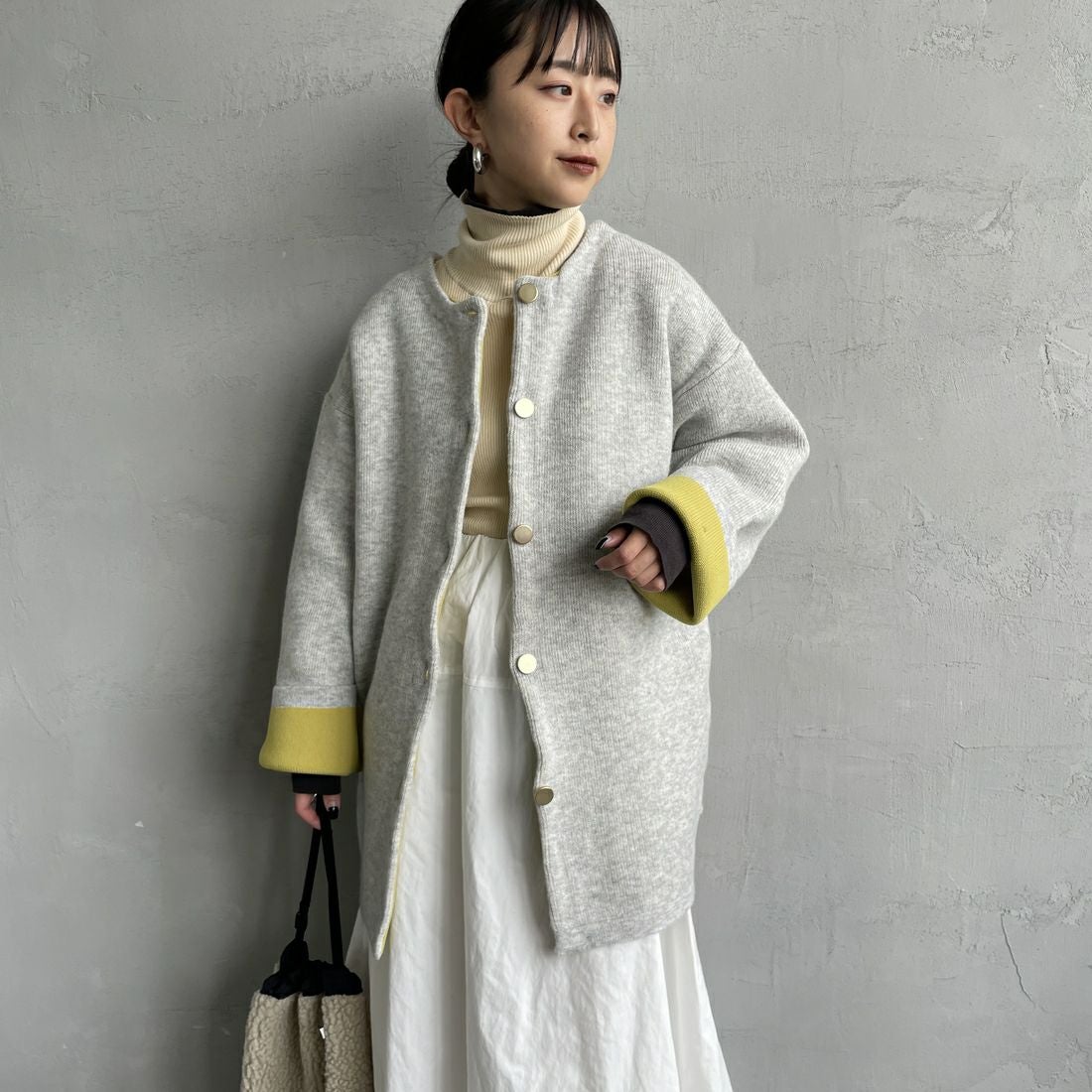 Maison de L'allure [メゾン ドゥ ラリュール] ダブルフェイスニットコート [M24131036] 07 GRY/YEL &&モデル身長：150cm 着用サイズ：F&&