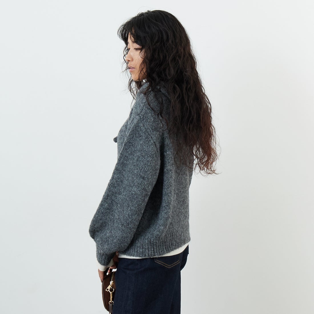 Maison de L'allure [メゾン ドゥ ラリュール] 起毛ニットフーディ [M25131027] 08 CHARCOA &&モデル身長：162cm 着用サイズ：F&&