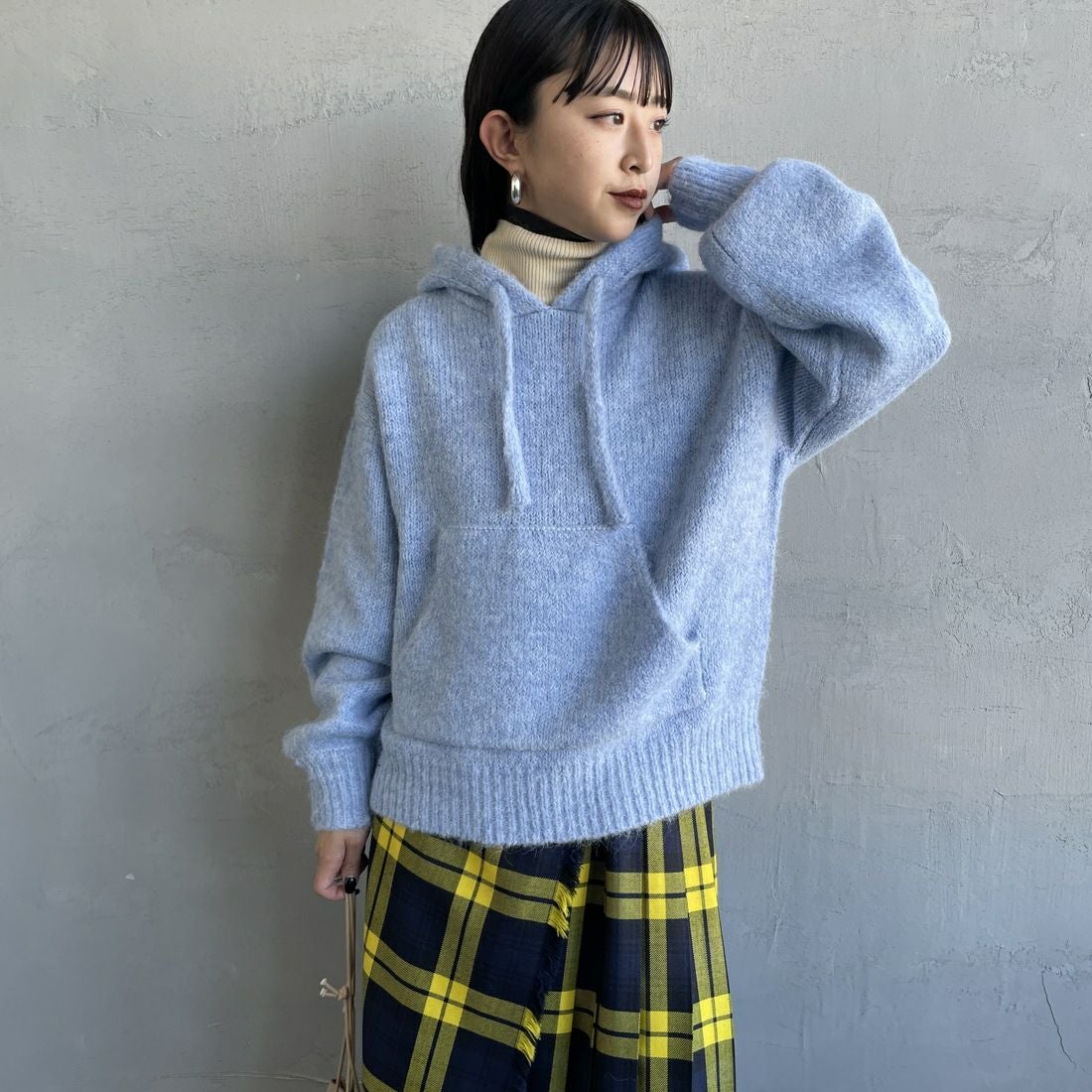 Maison de L'allure [メゾン ドゥ ラリュール] 起毛ニットフーディ [M25131027] 10 SAX &&モデル身長：150cm 着用サイズ：F&&