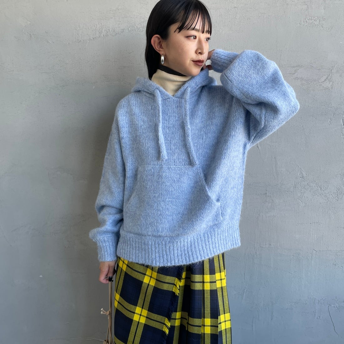 Maison de L'allure [メゾン ドゥ ラリュール] 起毛ニットフーディ [M25131027] 10 SAX &&モデル身長：150cm 着用サイズ：F&&