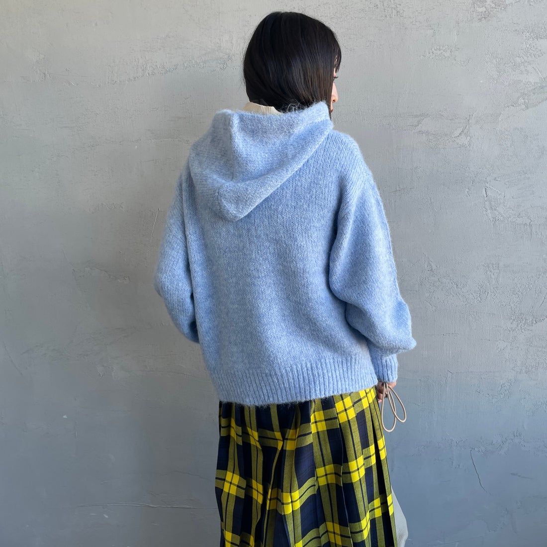 Maison de L'allure [メゾン ドゥ ラリュール] 起毛ニットフーディ [M25131027] 10 SAX &&モデル身長：150cm 着用サイズ：F&&