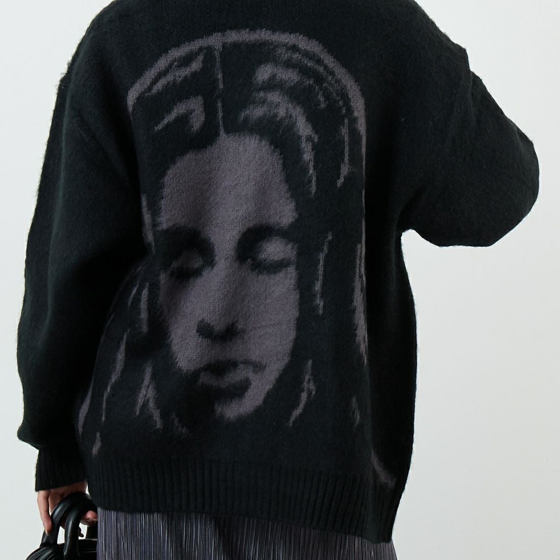 X-girl [エックスガール] フェイスジャガード ニットカーディガン [105253015006] BLACK &&モデル身長：162cm 着用サイズ：ONE SIZE&&