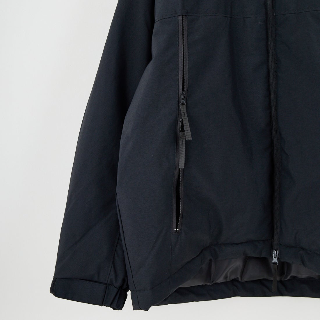 +phenix [プラスフェニックス] 別注 LEVEL7 ダウンジャケット [POO-25080IN-JF] BLACK