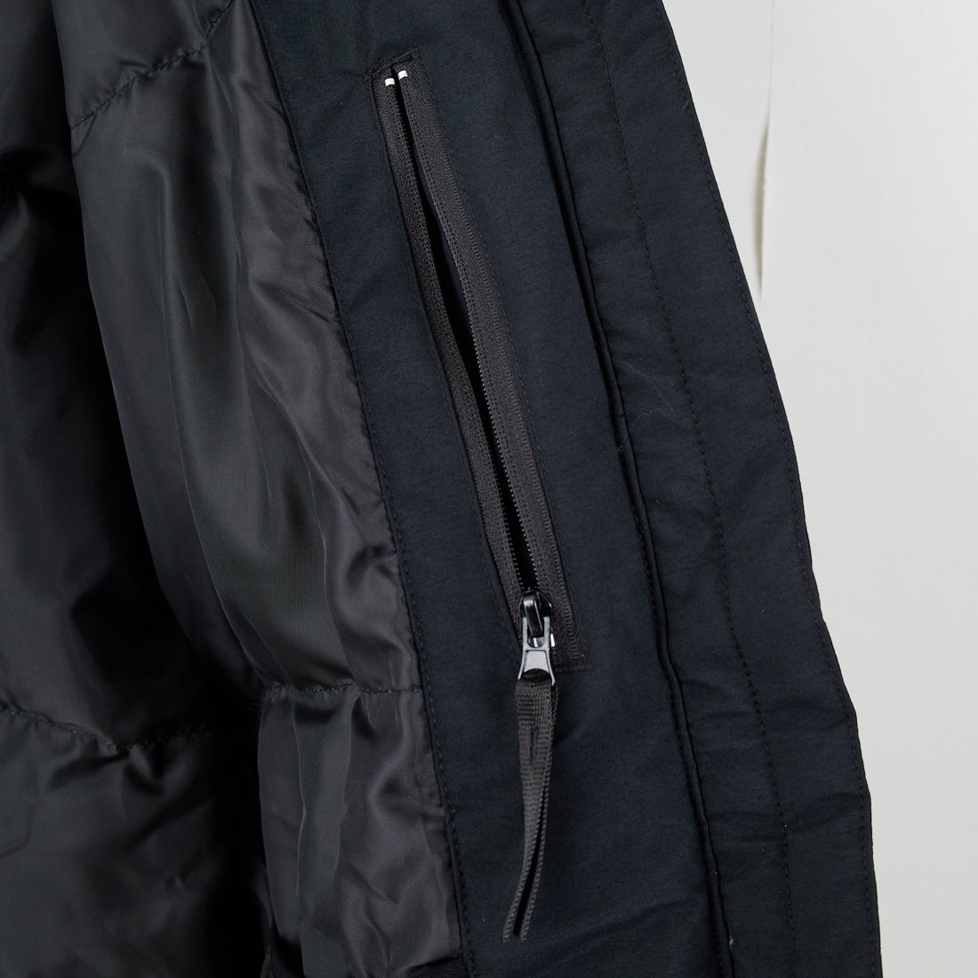 +phenix [プラスフェニックス] 別注 LEVEL7 ダウンジャケット [POO-25080IN-JF] BLACK