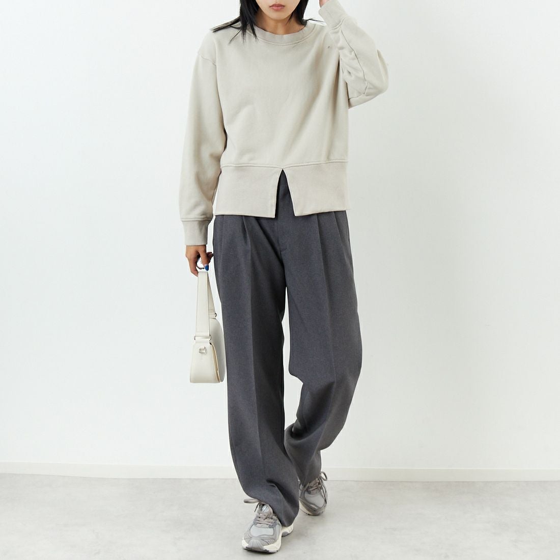 Commencement [コメンスメント] オープンクルーネックスウェット [C-320] SILVER &&モデル身長：167cm 着用サイズ：F&&