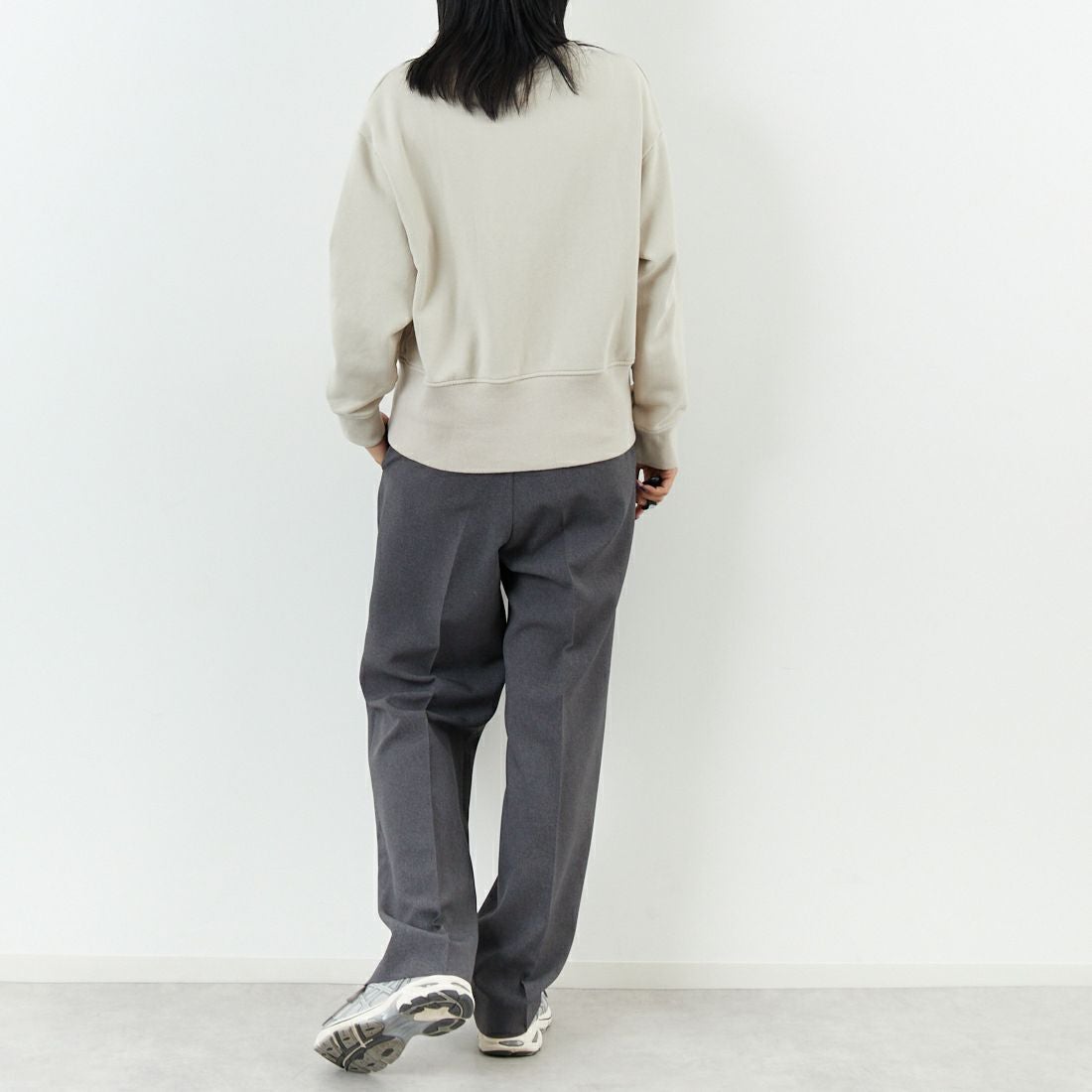 Commencement [コメンスメント] オープンクルーネックスウェット [C-320] SILVER &&モデル身長：167cm 着用サイズ：F&&