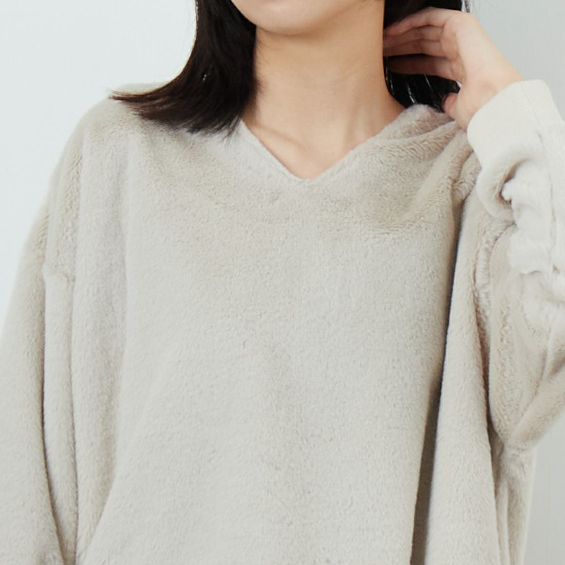 Jf Ready Made [ジェイエフレディメイド] カットファーVネックプルオーバー [3107106] 810 Lｸﾞﾚｲ &&モデル身長：162cm 着用サイズ：F&&