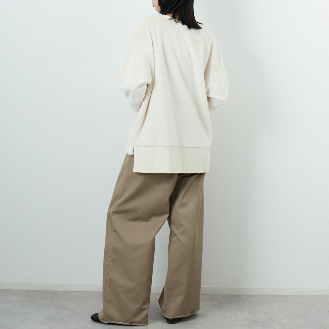 Jf Ready Made [ジェイエフレディメイド] カットファーVネックプルオーバー [3107106] 102 ｷﾅﾘ &&モデル身長：162cm 着用サイズ：F&&