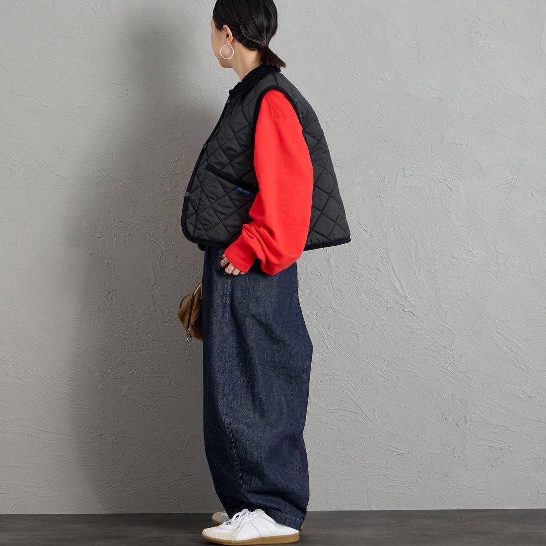 LAVENHAM [ラベンハム] ウィメンズ クロップド レイドン ジレ [LV12121] F44 SABLE &&モデル身長：150cm 着用サイズ：10&&