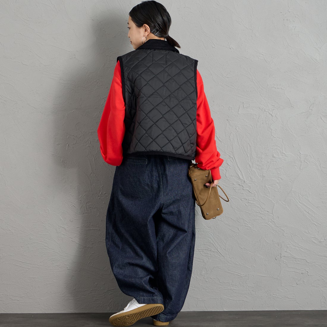 LAVENHAM [ラベンハム] ウィメンズ クロップド レイドン ジレ [LV12121] F44 SABLE &&モデル身長：150cm 着用サイズ：10&&