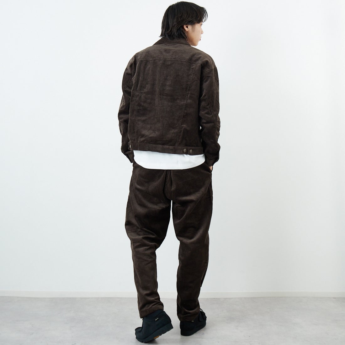 BIG MIKE [ビッグマイク] 別注 コーデュロイイージーパンツ [30804-JF] CHARCOAL &&モデル身長：179cm 着用サイズ：L&&
