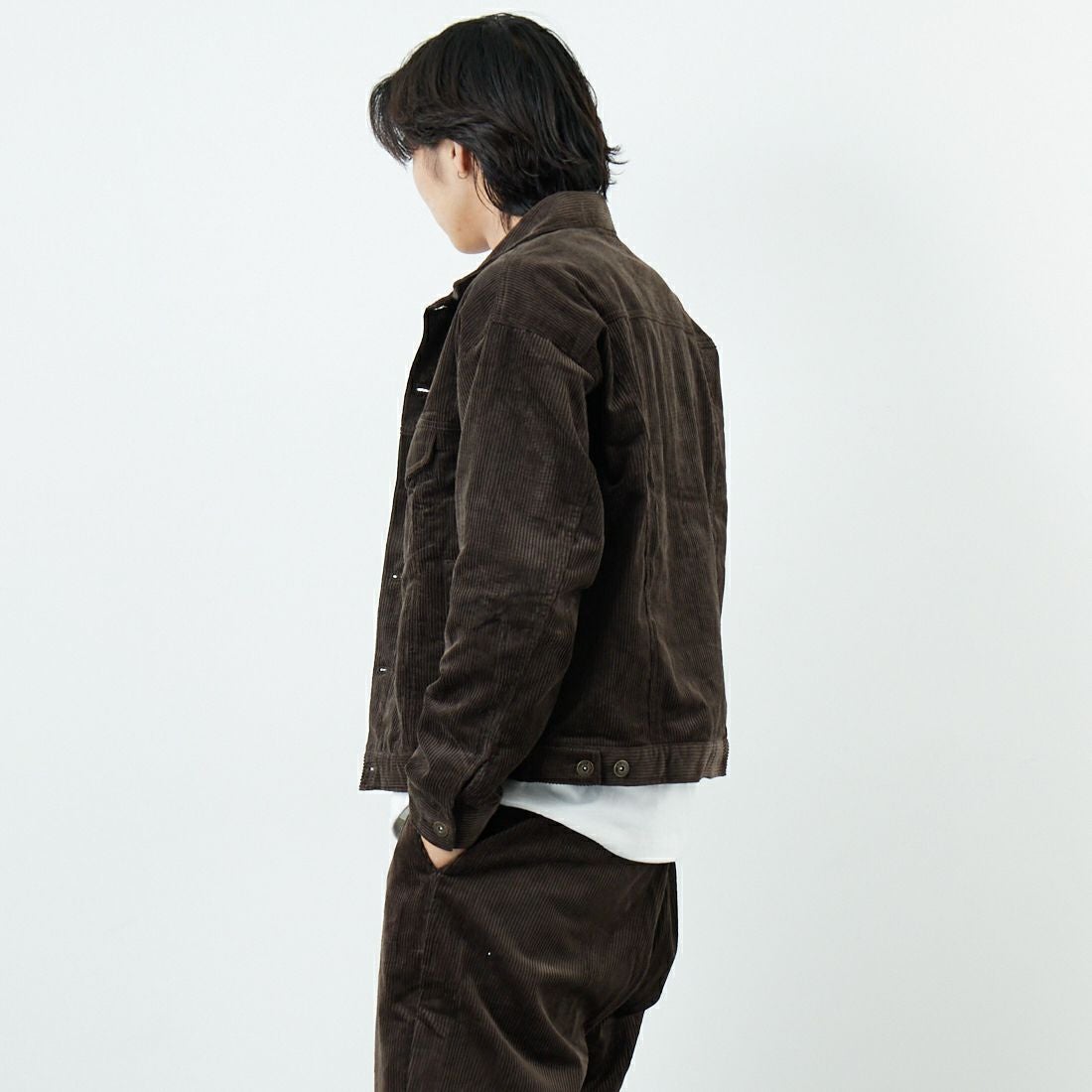 BIG MIKE [ビッグマイク] 別注 8Wコーデュロイジャケット [20706-JF] CHARCOAL &&モデル身長：179cm 着用サイズ：M&&