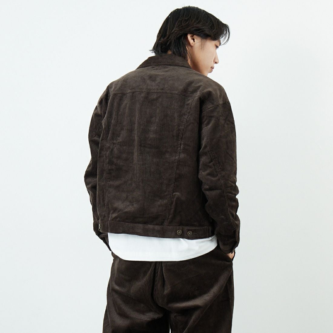 BIG MIKE [ビッグマイク] 別注 8Wコーデュロイジャケット [20706-JF] CHARCOAL &&モデル身長：179cm 着用サイズ：M&&