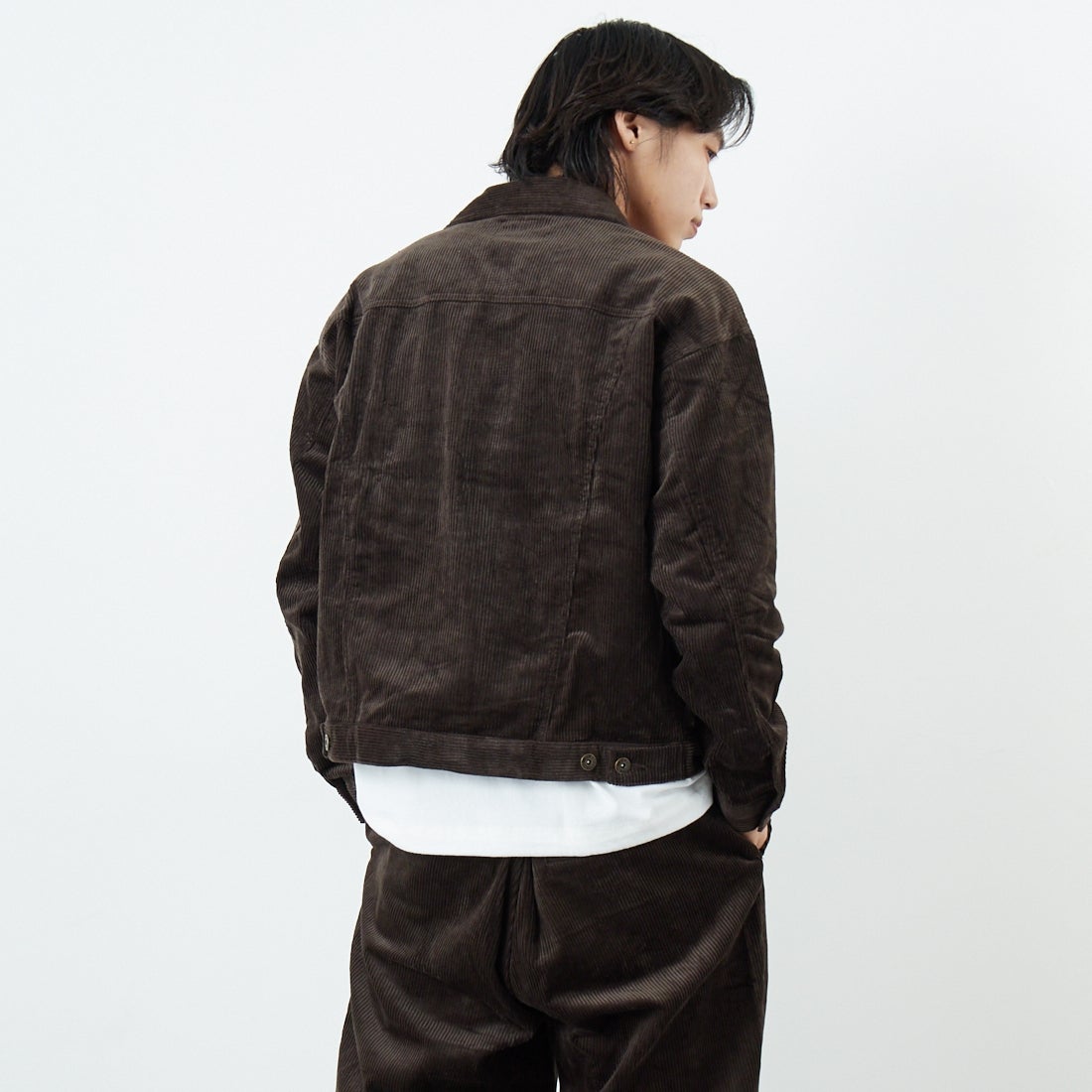 BIG MIKE [ビッグマイク] 別注 8Wコーデュロイジャケット [20706-JF] CHARCOAL &&モデル身長：179cm 着用サイズ：M&&
