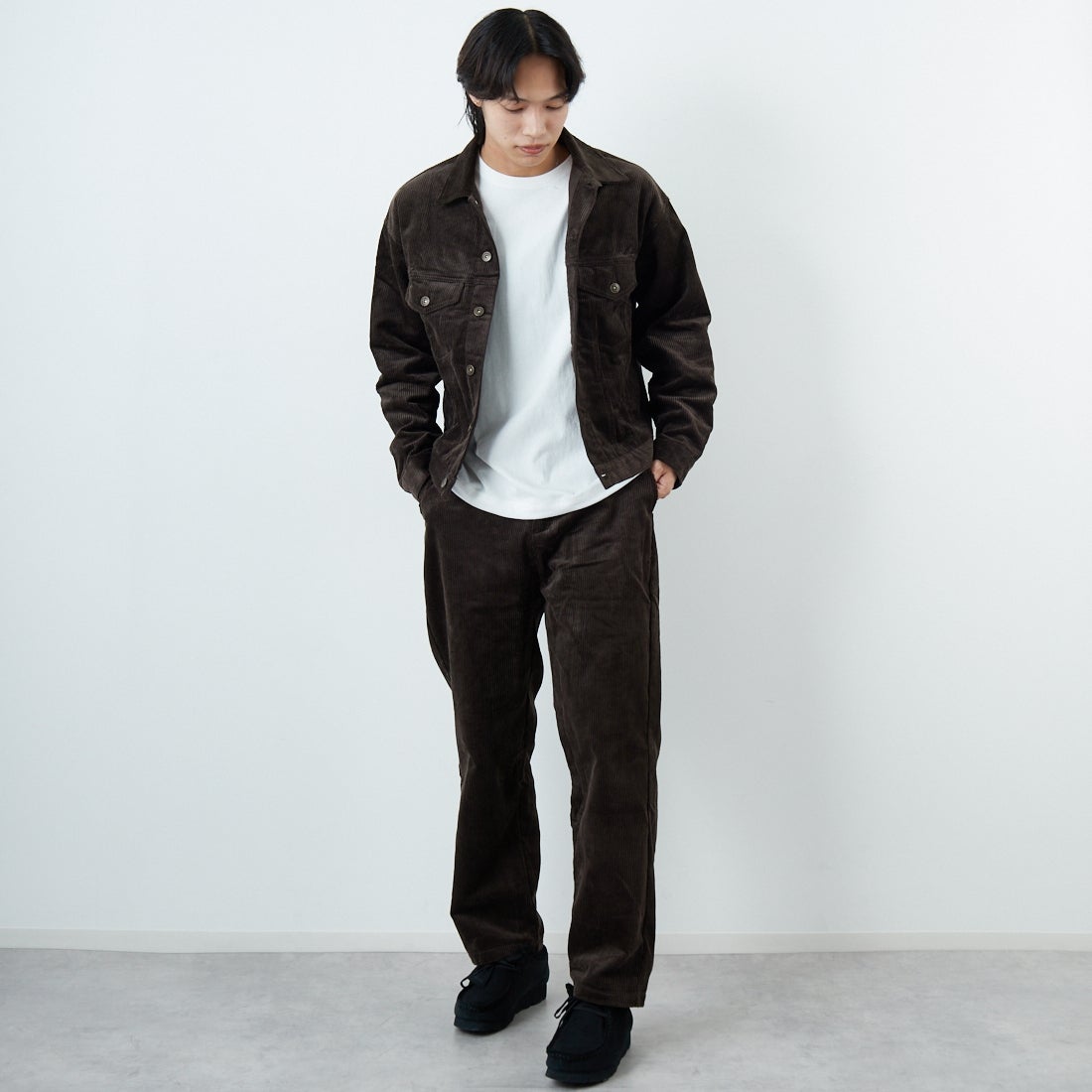 BIG MIKE [ビッグマイク] 別注 8Wコーデュロイジャケット [20706-JF] CHARCOAL &&モデル身長：179cm 着用サイズ：M&&
