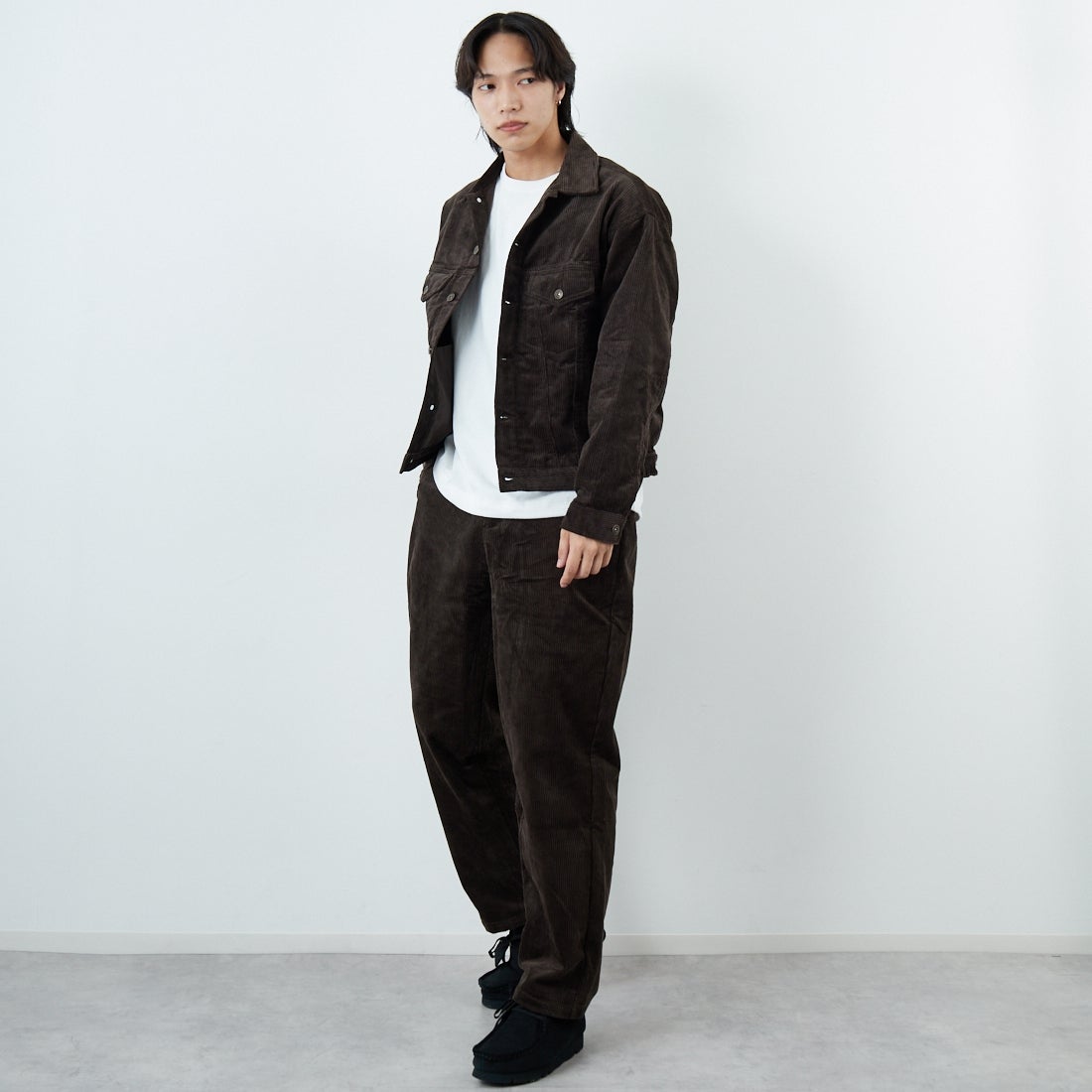 BIG MIKE [ビッグマイク] 別注 8Wコーデュロイジャケット [20706-JF] CHARCOAL &&モデル身長：179cm 着用サイズ：M&&
