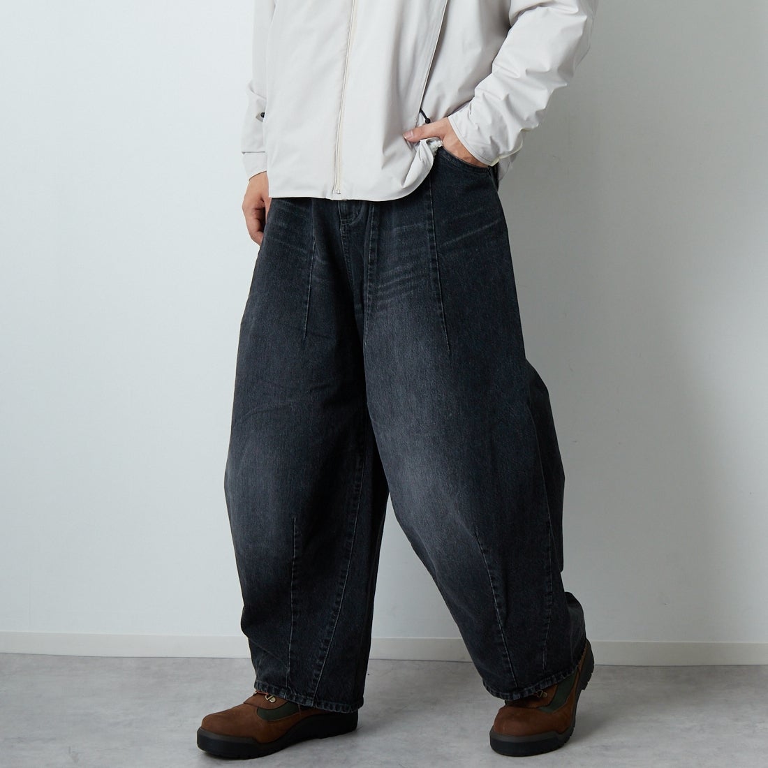 B BLACK&&モデル身長：179cm 着用サイズ：S&&