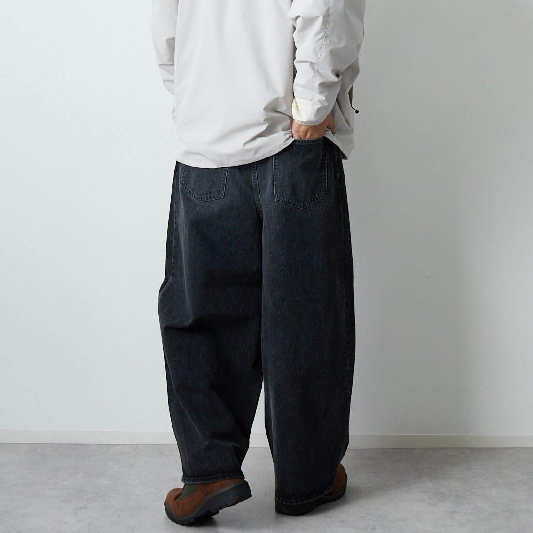 Needles [ニードルズ] ヒザデルジーン [RW235] B BLACK &&モデル身長：179cm 着用サイズ：S&&