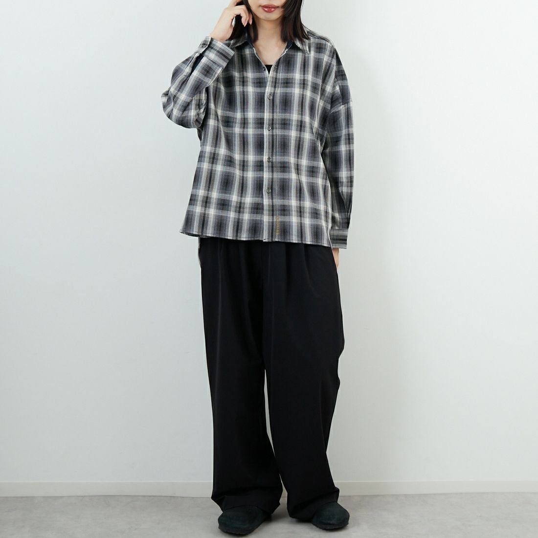 ANTGAUGE [アANTGAUGE [アントゲージ] ドロップショルダー チェックシャツ [GB327] 24 ﾌﾞﾗｯｸ &&モデル身長：162cm 着用サイズ：F&&ントゲージ] ドロップショルダー チェックシャツ [GB327] 24 ﾌﾞﾗｯｸ