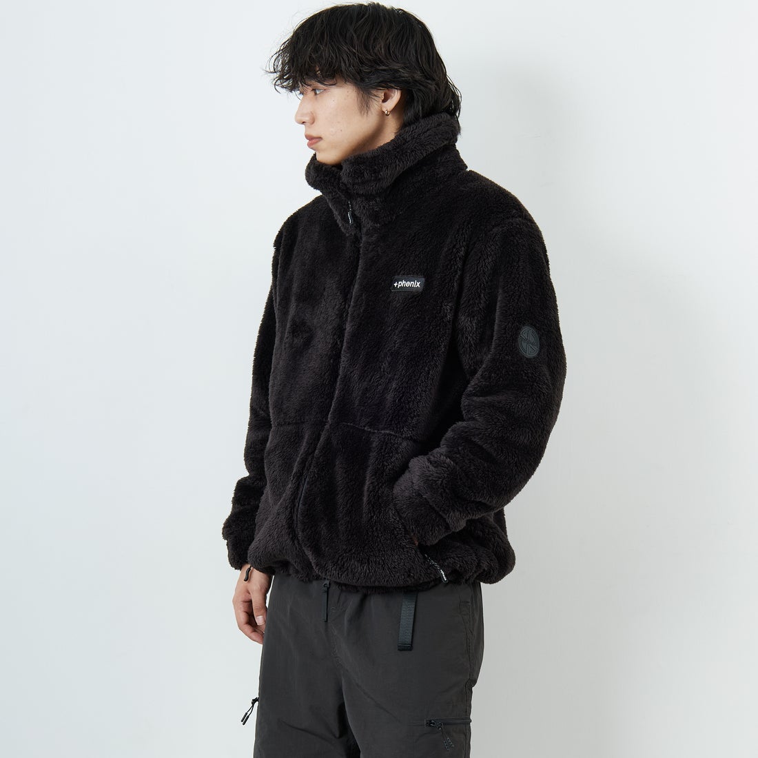 +phenix [プラスフェニックス] ボア フリースジャケット [POO-25083IN-JF] BLACK &&モデル身長：179cm 着用サイズ：XL&&