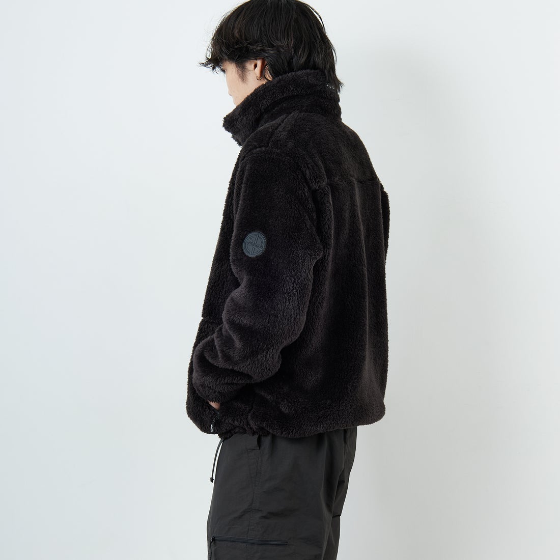 +phenix [プラスフェニックス] ボア フリースジャケット [POO-25083IN-JF] BLACK &&モデル身長：179cm 着用サイズ：XL&&