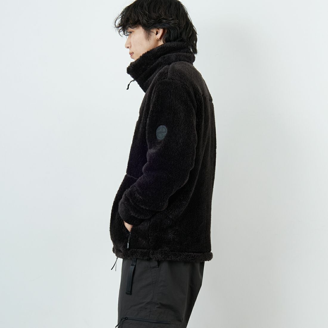 +phenix [プラスフェニックス] ボア フリースジャケット [POO-25083IN-JF] BLACK &&モデル身長：179cm 着用サイズ：L&&