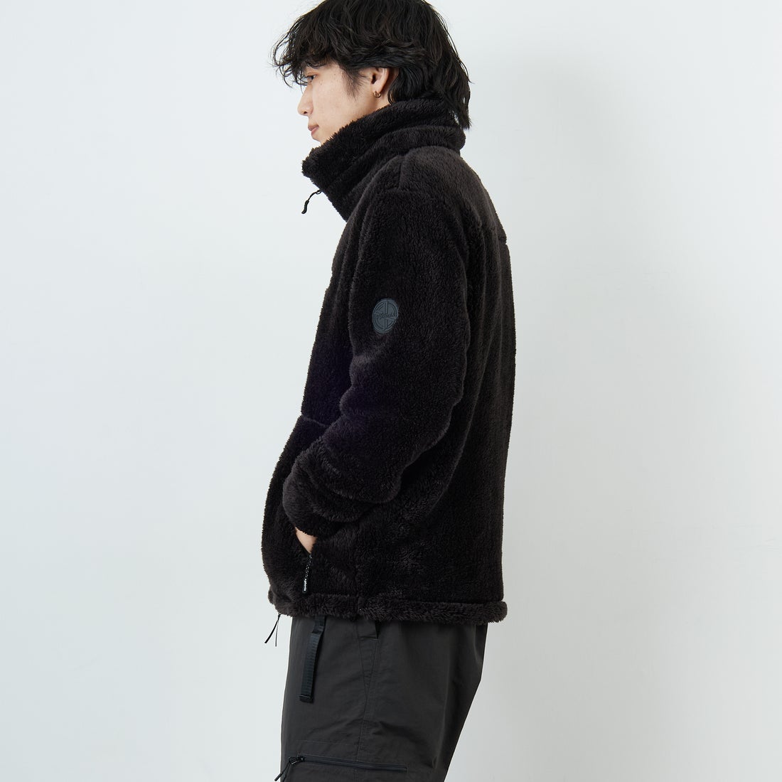 +phenix [プラスフェニックス] ボア フリースジャケット [POO-25083IN-JF] BLACK &&モデル身長：179cm 着用サイズ：L&&