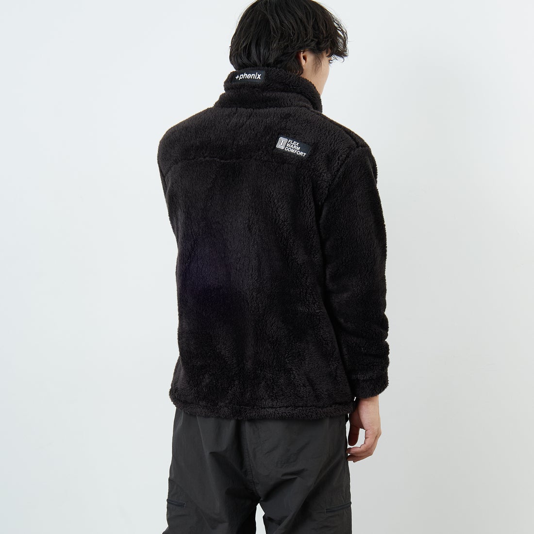 +phenix [プラスフェニックス] ボア フリースジャケット [POO-25083IN-JF] BLACK &&モデル身長：179cm 着用サイズ：M&&