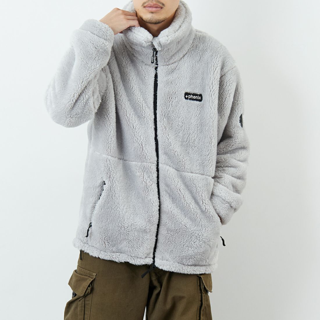 +phenix [プラスフェニックス] ボア フリースジャケット [POO-25083IN-JF] GRAY &&モデル身長：168cm 着用サイズ：L&&