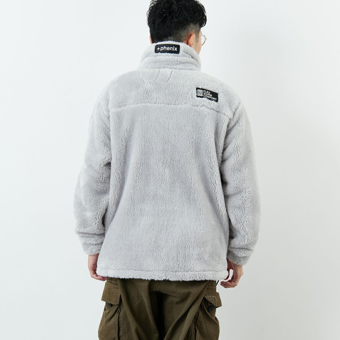 +phenix [プラスフェニックス] ボア フリースジャケット [POO-25083IN-JF] GRAY &&モデル身長：168cm 着用サイズ：L&&