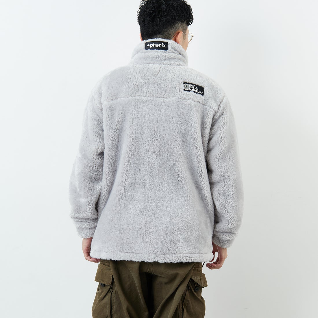 +phenix [プラスフェニックス] ボア フリースジャケット [POO-25083IN-JF] GRAY &&モデル身長：168cm 着用サイズ：L&&
