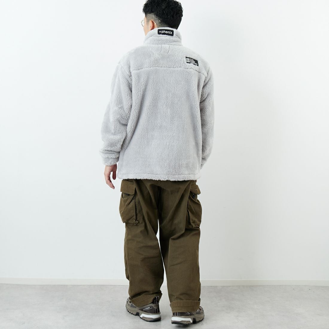 +phenix [プラスフェニックス] ボア フリースジャケット [POO-25083IN-JF] GRAY &&モデル身長：168cm 着用サイズ：L&&