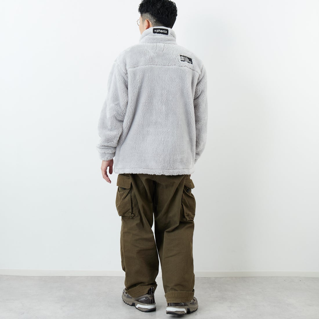 +phenix [プラスフェニックス] ボア フリースジャケット [POO-25083IN-JF] GRAY &&モデル身長：168cm 着用サイズ：L&&