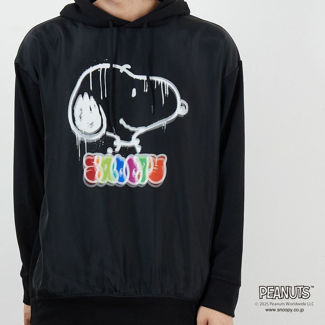 TRIPPY MIKIO ART [トリッピーミキオアート] SNOOPY スプレーアート フーディ [TR-057] BLACK &&モデル身長：179cm 着用サイズ：M&&