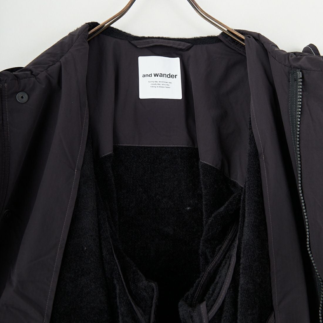 and wander [アンドワンダー] フィッシュテールコート OCTA [5745281051] BLACK