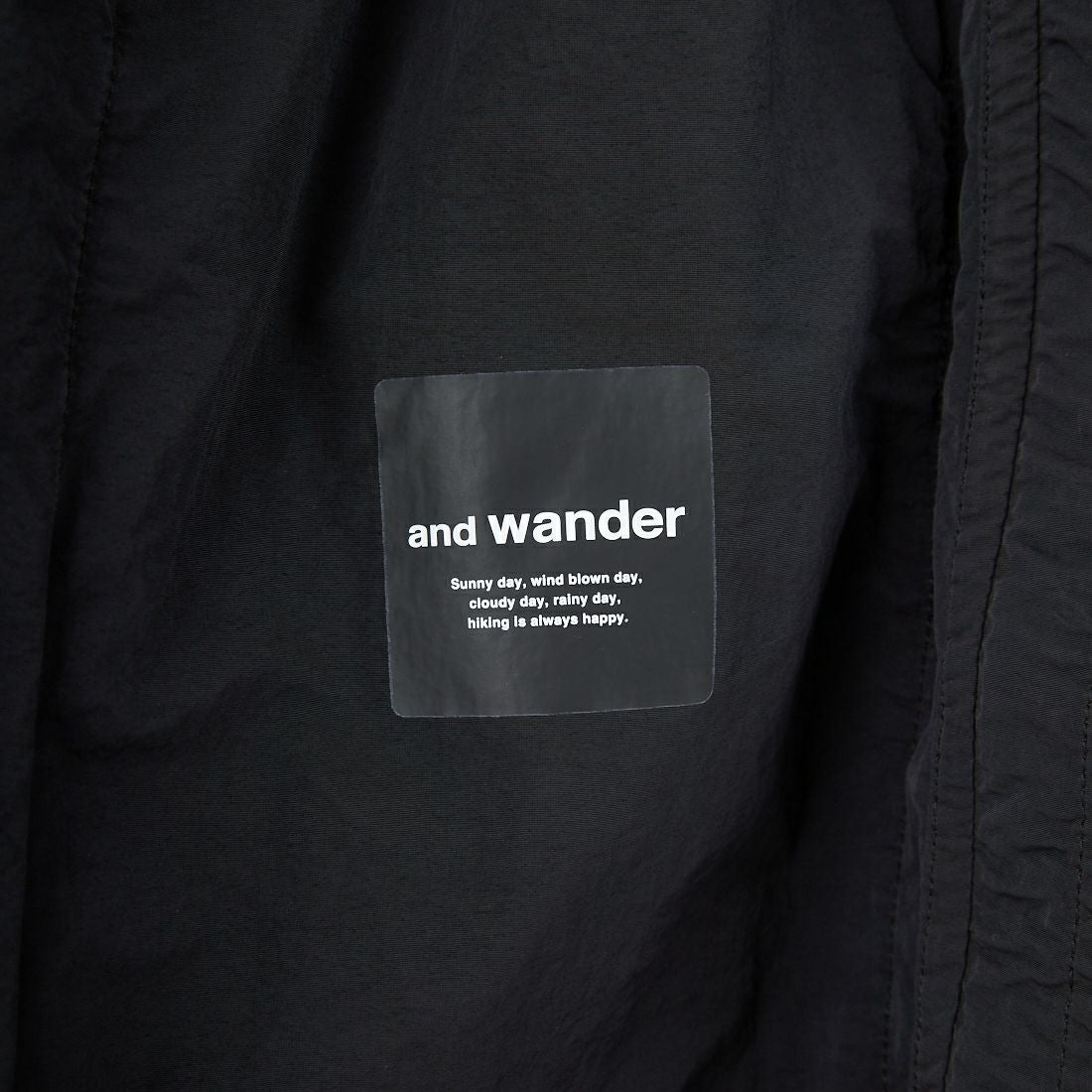and wander [アンドワンダー] ROA×and wander ガーメントダイ ナイロンフーデッドジャケット [5745221536] BLACK