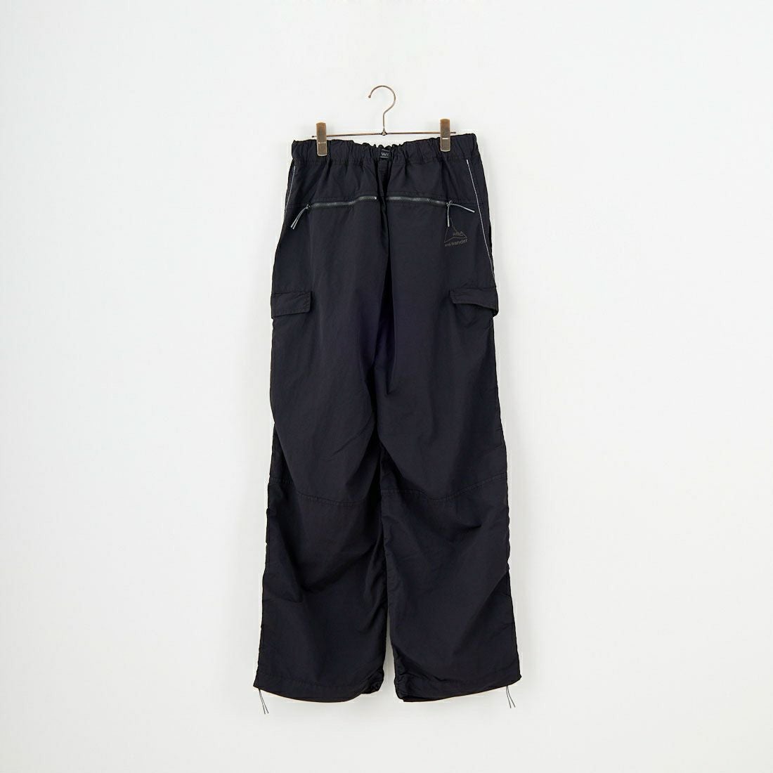 and wander [アンドワンダー] ROA×and wander ガーメントダイ ナイロンパンツ [5745222537] BLACK