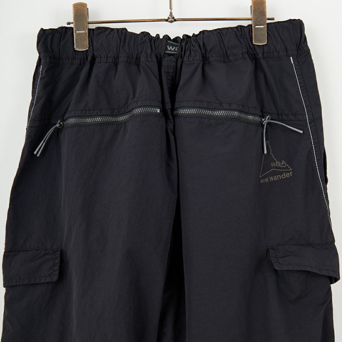 and wander [アンドワンダー] ROA×and wander ガーメントダイ ナイロンパンツ [5745222537] BLACK