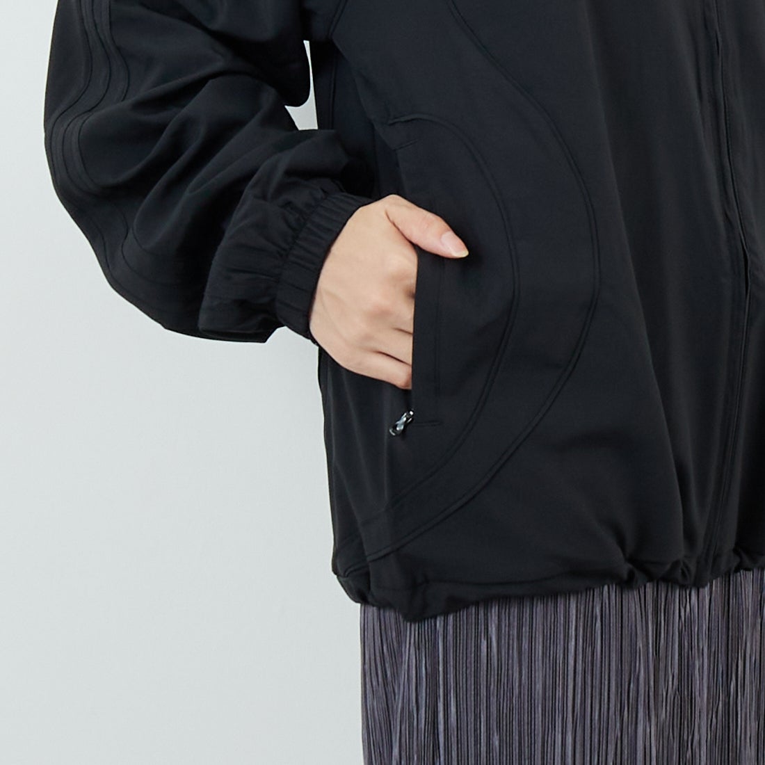 adidas Originals [アディダス オリジナルス] チームガイスト トラックトップ [DVR33] JW5864 &&モデル身長：162cm 着用サイズ：S&&