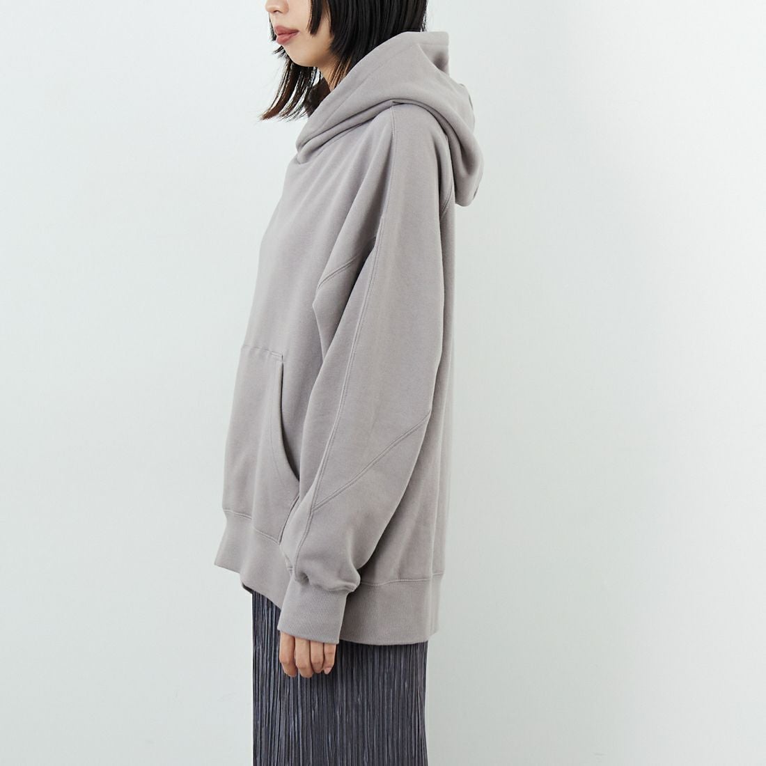 Kelen [ケレン] サイドドット釦フーディ LIG [LKL25FCS2005] GRAY &&モデル身長：162cm 着用サイズ：M&&