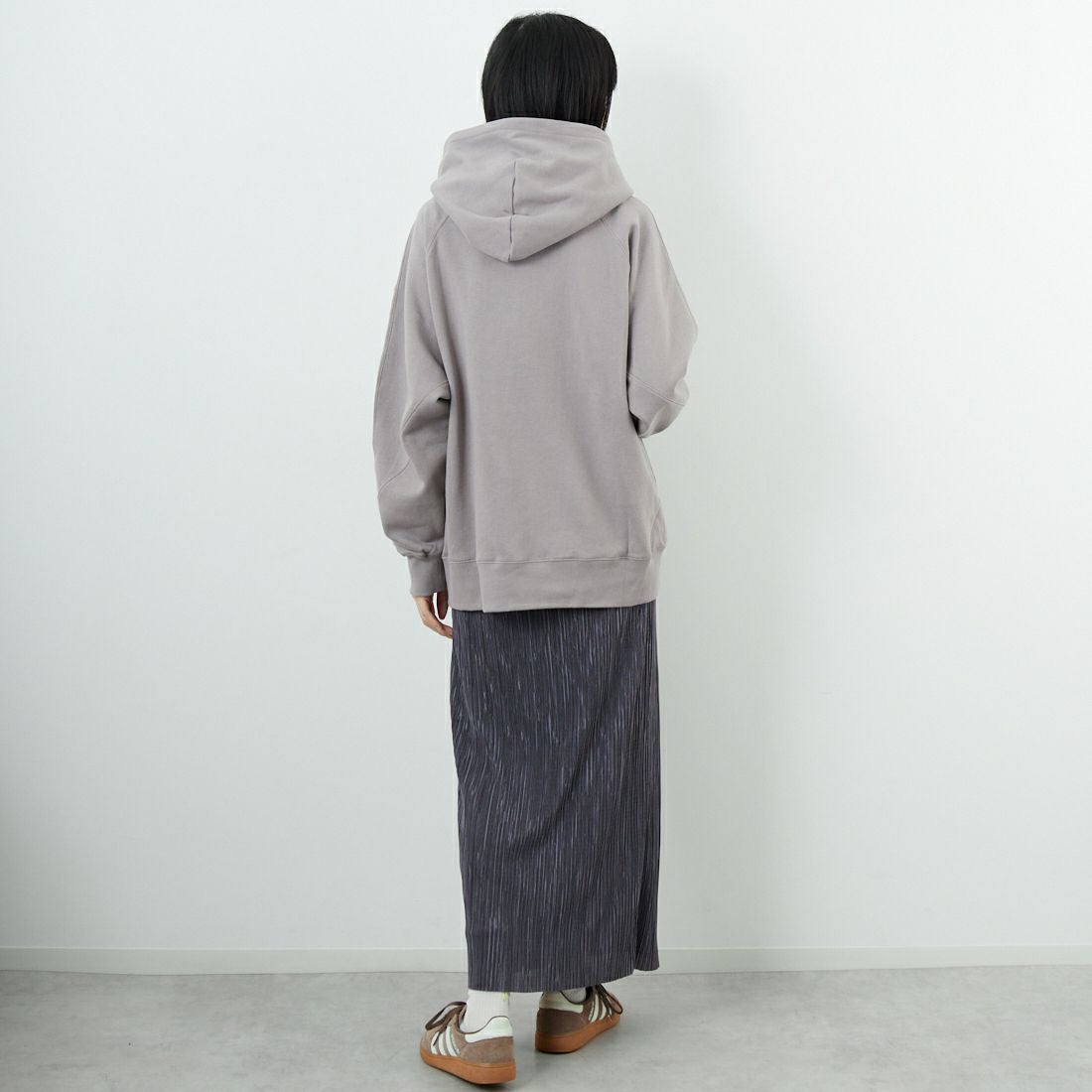 Kelen [ケレン] サイドドット釦フーディ LIG [LKL25FCS2005] GRAY &&モデル身長：162cm 着用サイズ：M&&