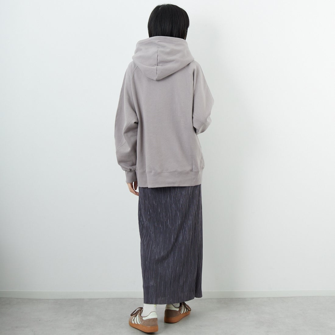 Kelen [ケレン] サイドドット釦フーディ LIG [LKL25FCS2005] GRAY &&モデル身長：162cm 着用サイズ：M&&