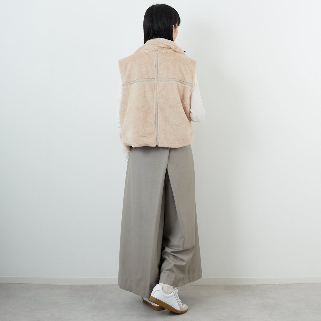 Kelen [ケレン] タックプリーツ デザインパンツ KUKUS [LKL25FPT2110] GRAYGE &&モデル身長：162cm 着用サイズ：M&&